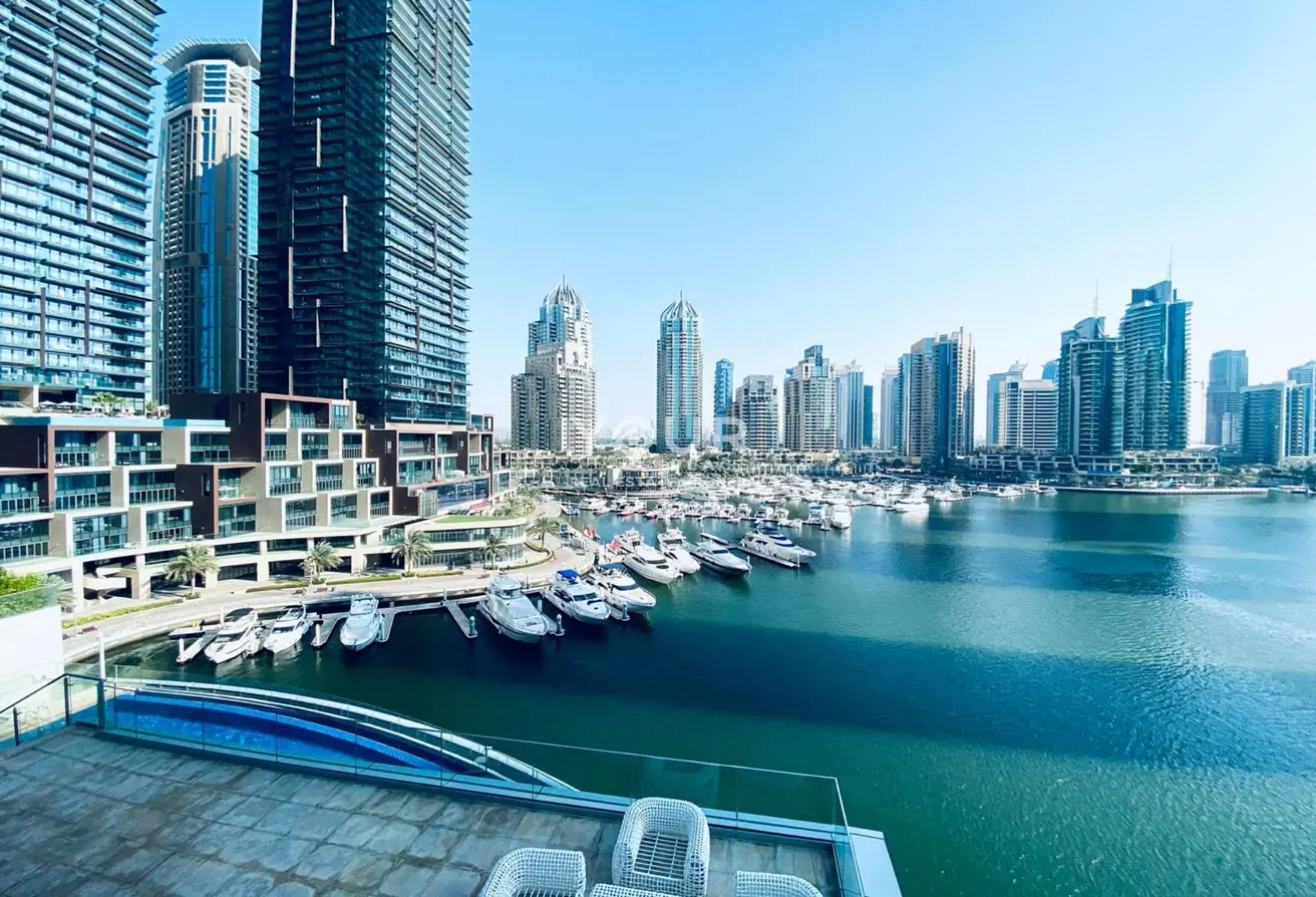 fully-furnished 1 Bedroom Apartment for Sale in Cayan Tower, Dubai Marina